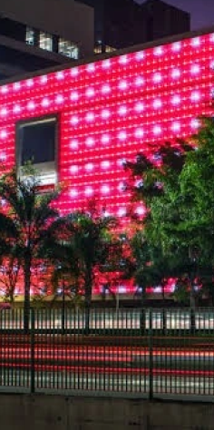 Foto da frente do teatro santander